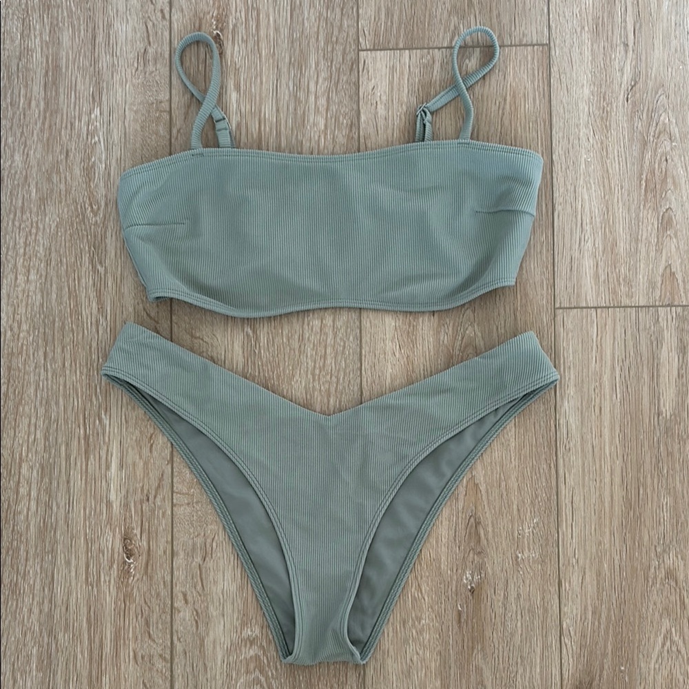 EUC✨ Abercrombie Ribbed Bikini